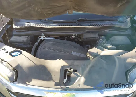 2017 Honda Pilot Touring z USA, uszkodzony, nr VIN 5FNYF5H99HB034243